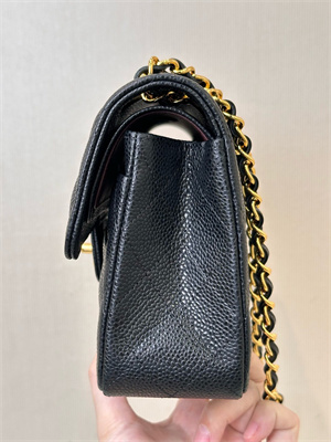 Chanel Medium Classic Flap Bag Grained Calfskin Gold Tone Metal Black 01112 TOP