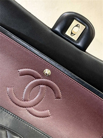 Chanel Medium Classic Flap Bag Lambskin Gold Tone Metal Black 01112 TOP