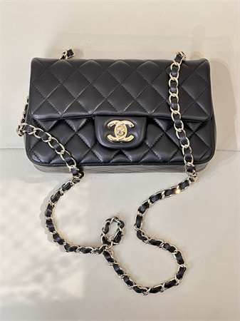Chanel Mini Classic Flap Bag Lambskin Gold Tone Metal Black Color 01116 TOP