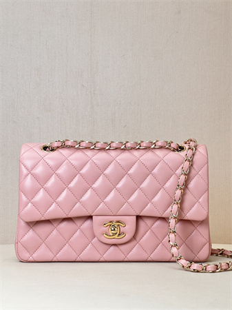 Chanel Medium Classic Flap Bag Lambskin Gold Tone Metal Sakura Pink 01112 TOP