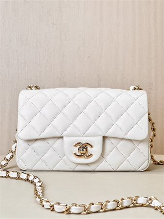 Chanel Mini Classic Flap Bag Lambskin Gold Tone Metal White Color 01116 TOP