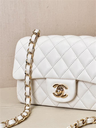 Chanel Mini Classic Flap Bag Lambskin Gold Tone Metal White Color 01116 TOP