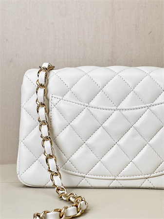 Chanel Mini Classic Flap Bag Lambskin Gold Tone Metal White Color 01116 TOP