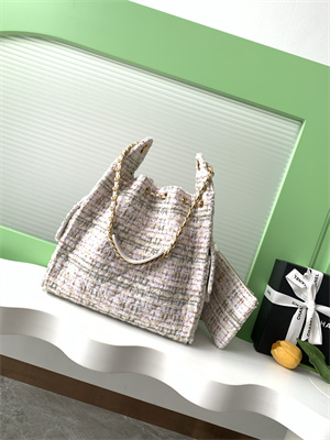 Chanel 25 Medium Handbag Tweed Gold Tone Metal White AS5311