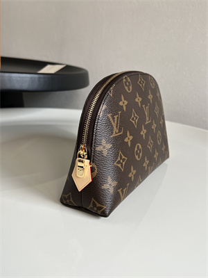 L.V Cosmetic Pouch GM Monogram Canvas M47353