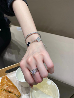 Van Cleef & Arpels Bracelet 39076