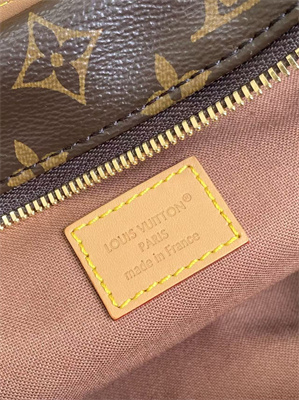 L.V Rush Bumbag Monogram Canvas M14019