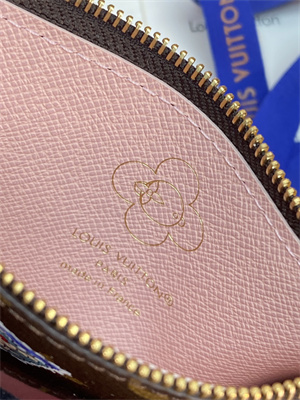 L.V Rommy Card Holder Vivienne Winter Holidays Monogram Canvas Snowy Pearl M15333