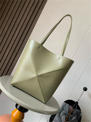 Loewe Medium Puzzle Fold Tote In Shinny Calfskin