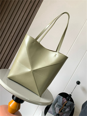 Loewe Medium Puzzle Fold Tote In Shinny Calfskin