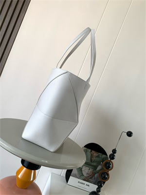 Loewe Medium Puzzle Fold Tote In Grained Calfskin