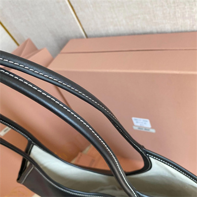 MiuMiu Ivy Leather Bag Black Color