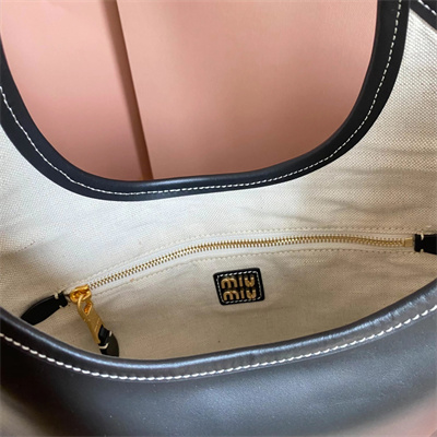 MiuMiu Ivy Leather Bag Black Color